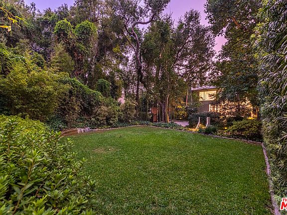 5th image of 240 S Canyon View Dr