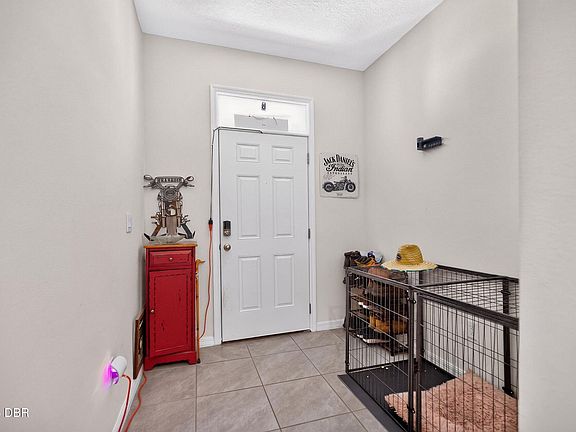 4th image of 124 Reena Dr