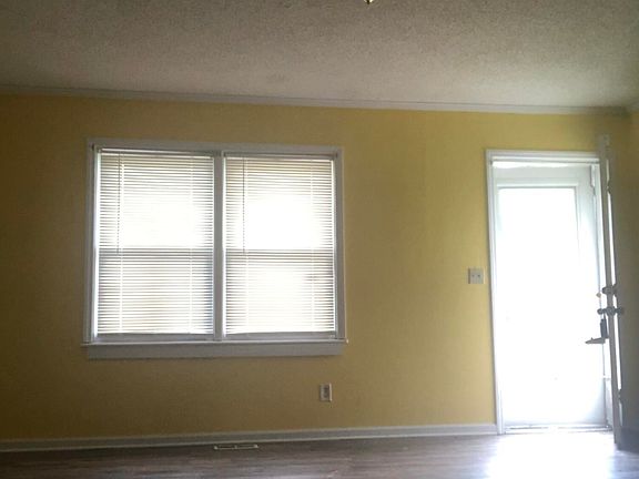 3rd image of 110 Arrowood Drive