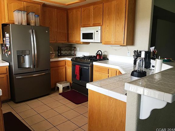 3rd image of 292 Elderberry Ln