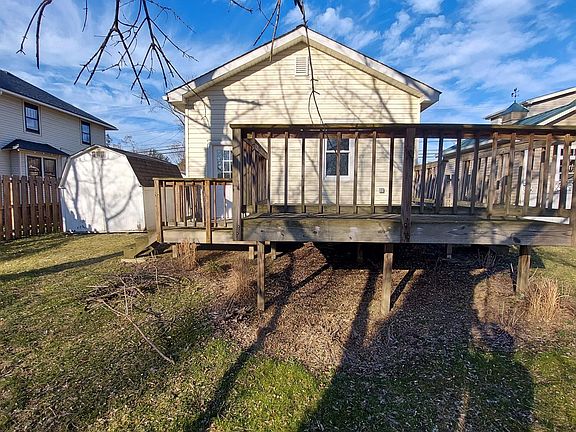 2nd image of 836 Elyria Ave