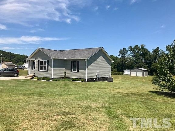 3rd image of 51 Sugarhill Dr