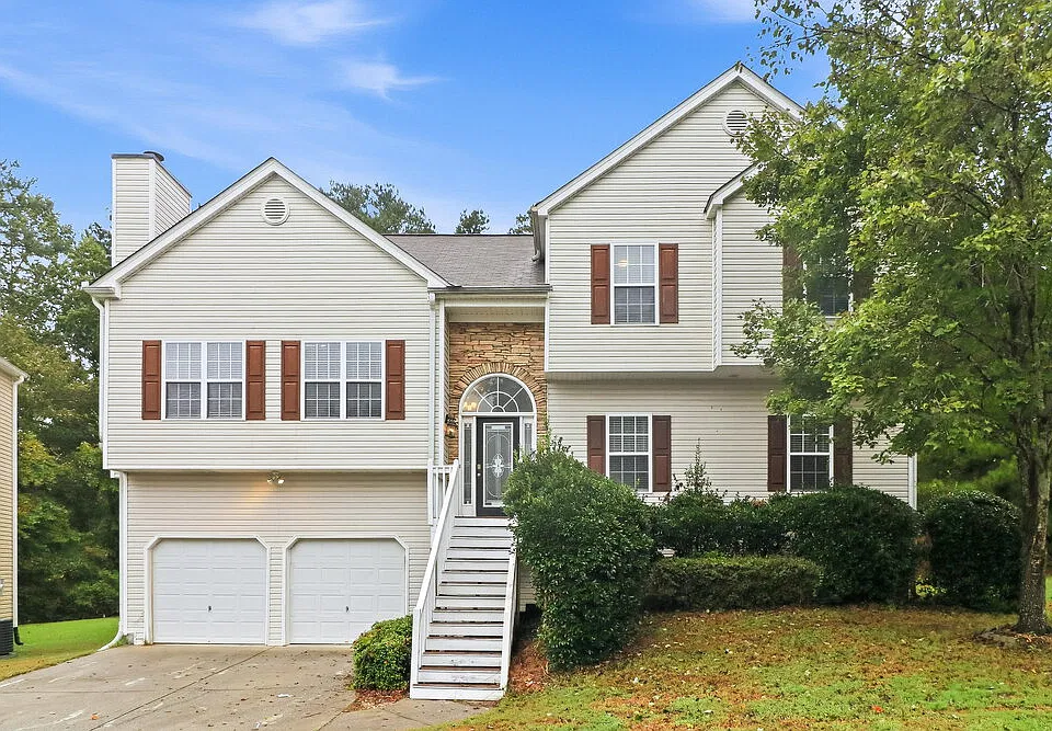 5727 Newnan Cir
