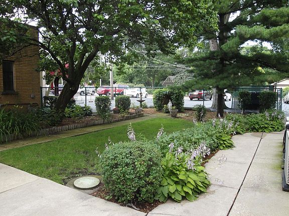 4th image of 12309 S Harlem Ave Ste B