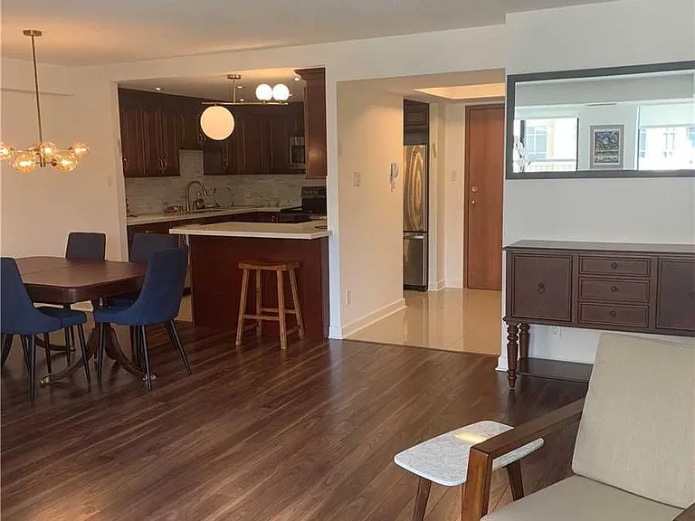 500 Glencairn Ave #303 — Photo 3