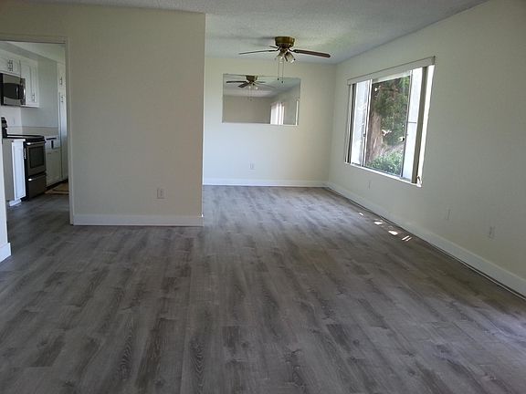 2nd image of 3612 Vista Bella