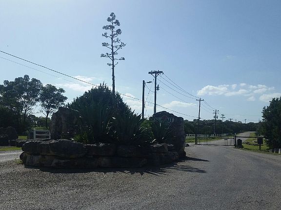 4th image of 406 Eagle Ln