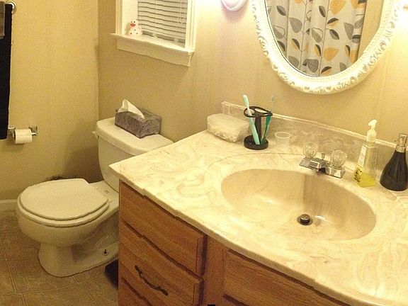 5th image of 2204 N Greenwood Dr