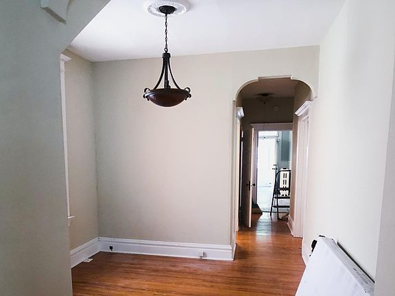 5th image of 3917 Hartford St
