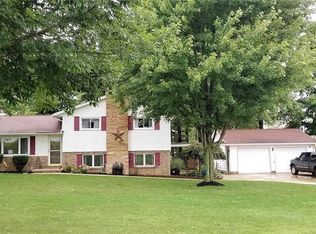 10340 Hackett Rd, Apple Creek, OH 44606