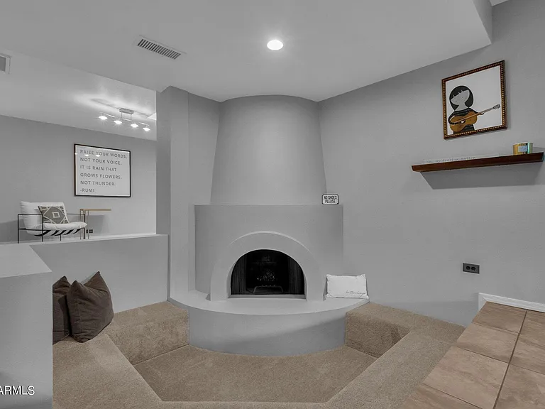 4611 E Desert Dr — Photo 12