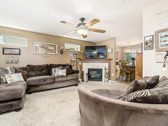 5th image of 4221 White Spruce Ln