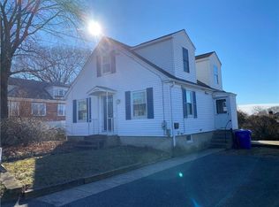 91 Dora St, Pawtucket, RI 02860