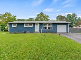 204 Greentree Dr, East Syracuse, NY 13057