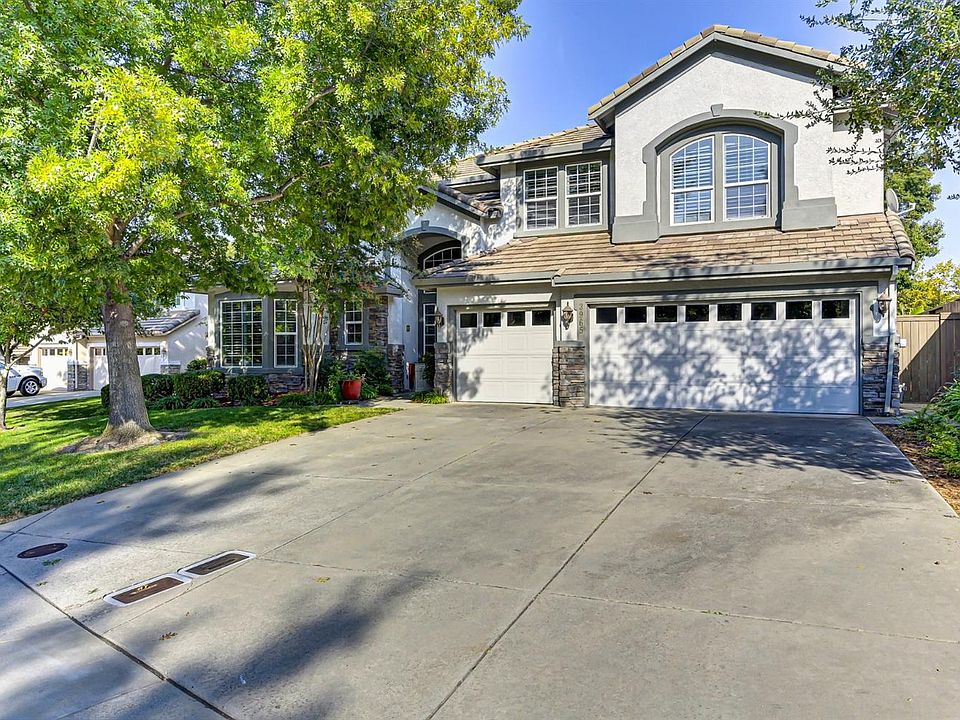 1st image of 3965 Meadow Wood Dr