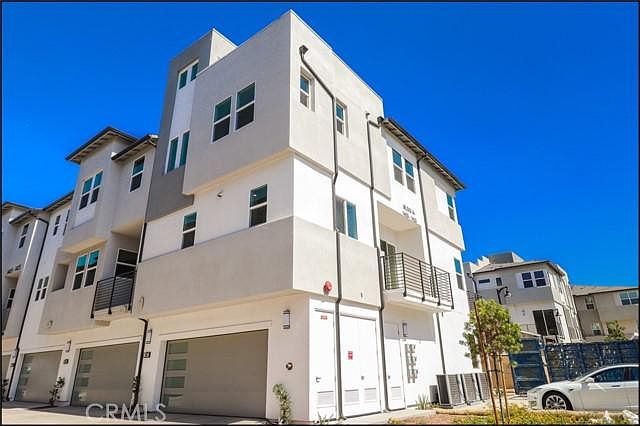 1st image of 1403 W Cara Dr