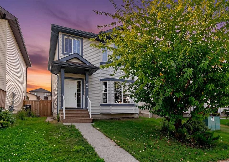1st image of 164 S Fireweed Cres