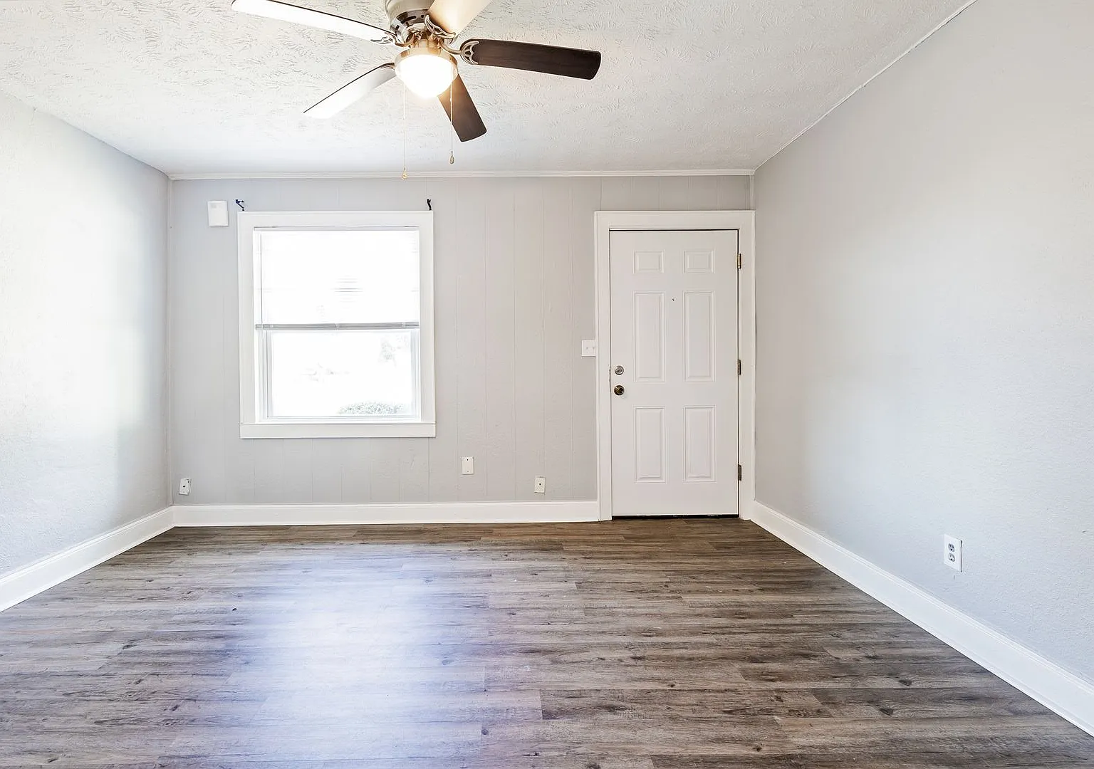 Grayhill Apartments — Photo 2