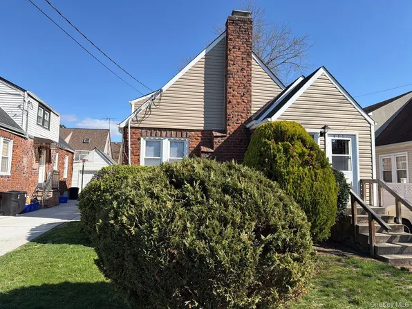 987 Wallace Avenue, Baldwin, NY 11510