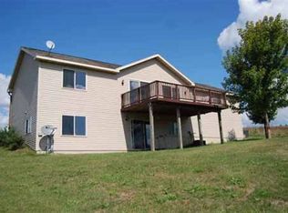 E2763 Green Knoll Dr, La Valle, WI 53941