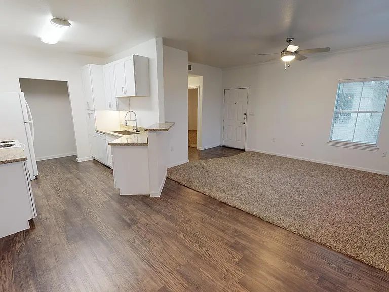 The Whittington Apartments — Photo 91