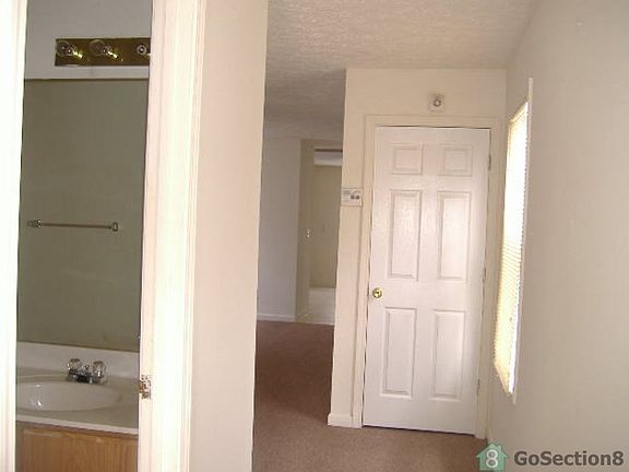 4th image of 107 Boston Ct