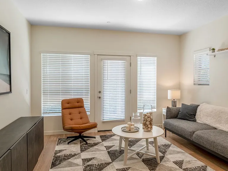 22025 NE HALSEY ST. — Photo 42