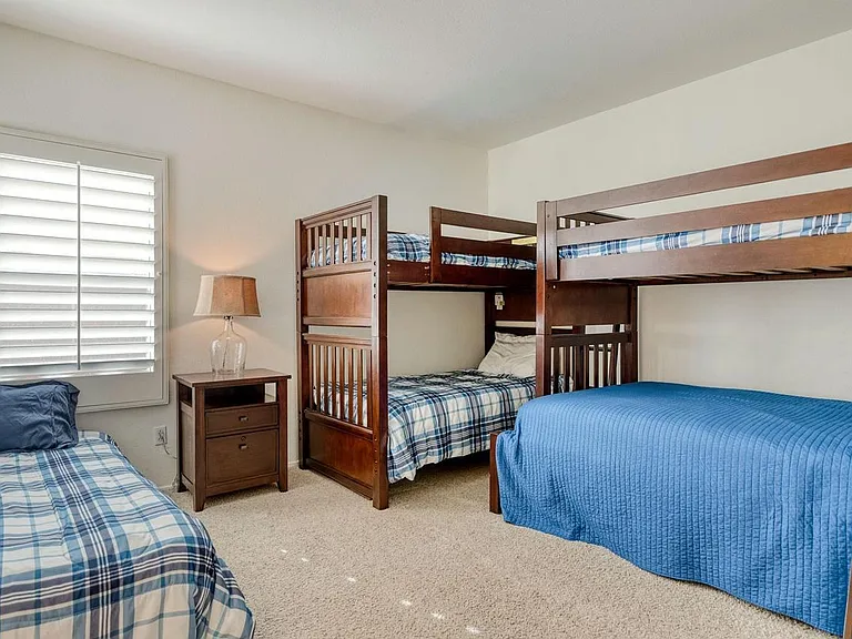 40 Lake Shore Dr — Photo 12
