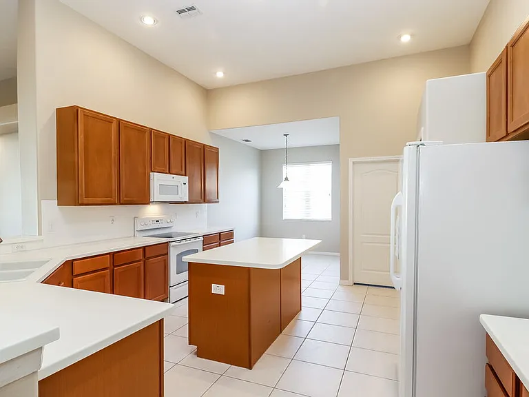 3731 Braemere Dr — Photo 5