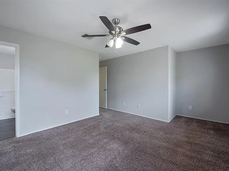 7939 Yaupon View Dr — Photo 12