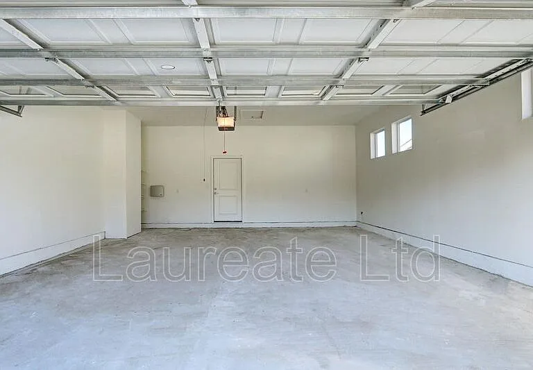 1433 S Kenton St — Photo 27