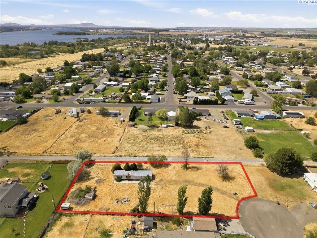 131 Off Pl, Burbank, WA - View 5