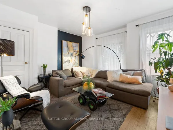 40 Claremont St, Toronto, ON M6J 2M5