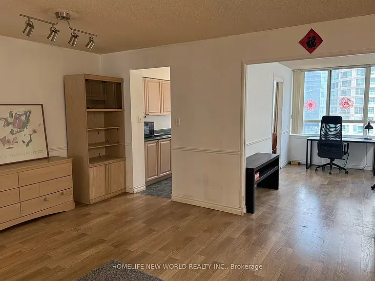 633 Bay St #1003 — Photo 14