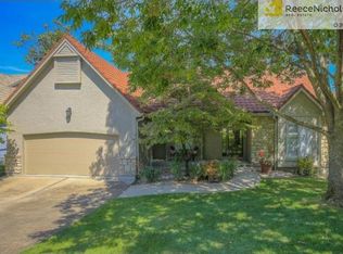 420 NE Brockton Dr, Lees Summit, MO 64064