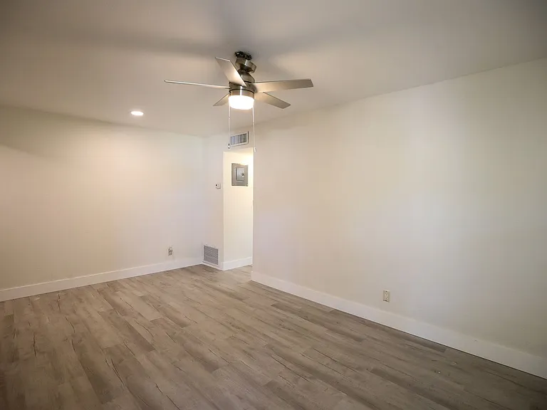17620 Lee Ave — Photo 19