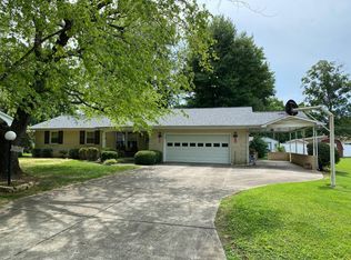 34 Lambert Dr, Mount Carmel, IL 62863
