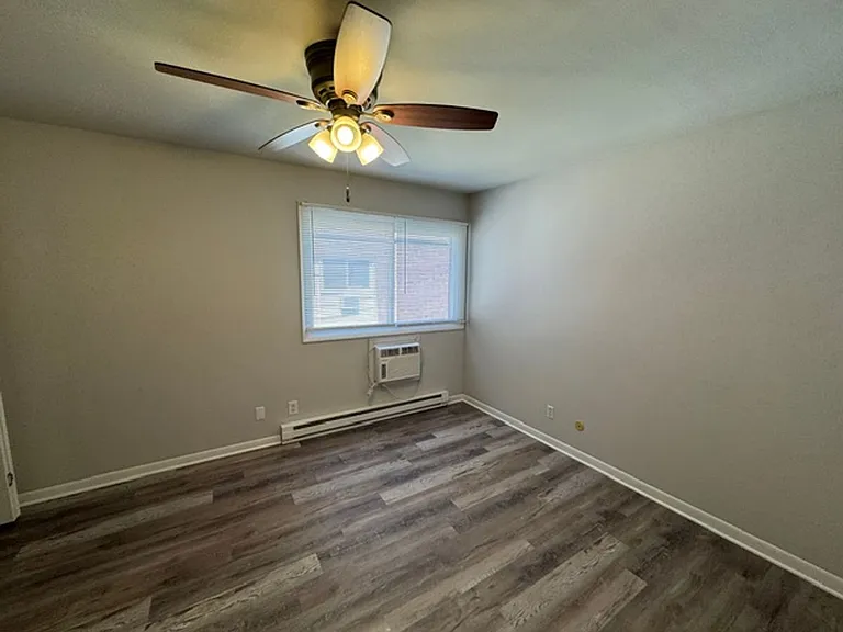 1694 Molitor Road — Photo 13