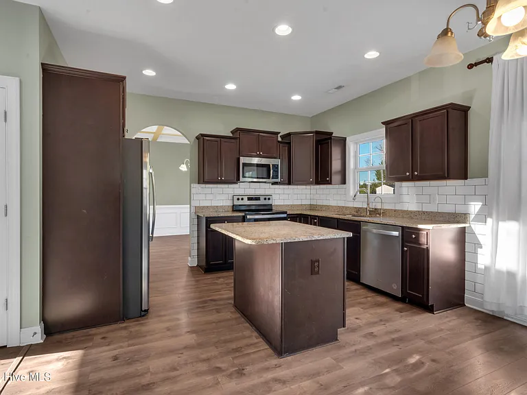 109 Rosegarten Ct — Photo 9