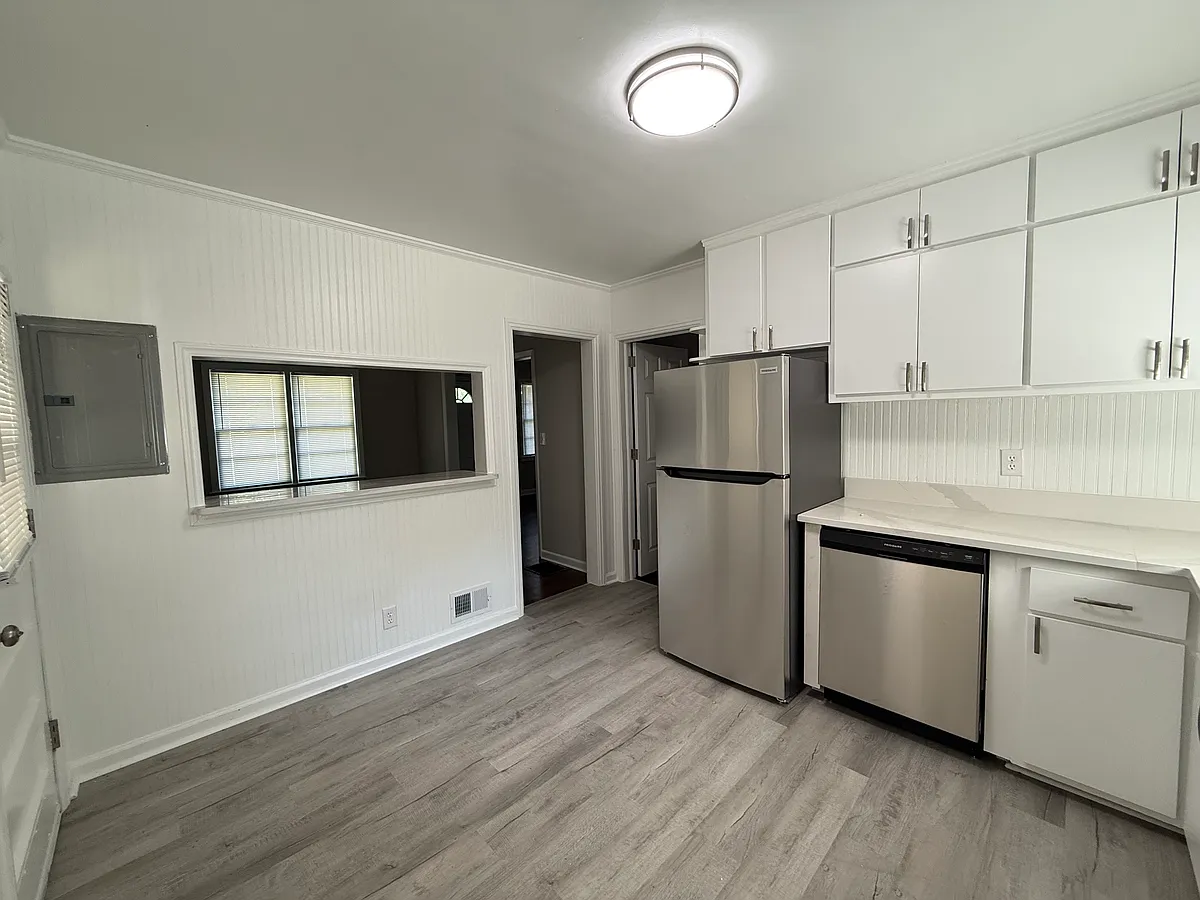 Building Photo - 6278 Ferry Dr