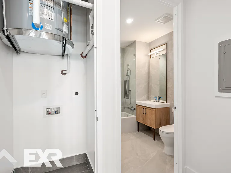69 Adams St #18C — Photo 8