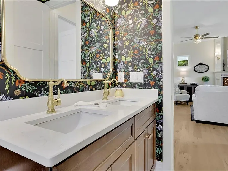 5995 Spring St — Photo 14