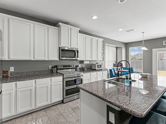 5th image of 227 Hackney St