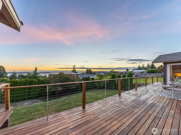 18631 2nd Avenue SW, Normandy Park, WA 98166