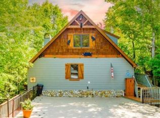 2687 Valley Heights Dr, Pigeon Forge, TN 37863