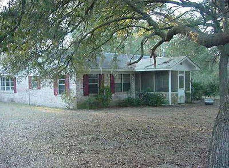 2nd image of 72 Whitfield Rd
