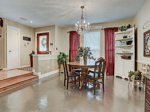 4th image of 3410 Mesquite Dr