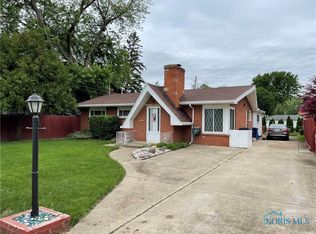 2001 Greenwich Ln, Toledo, OH 43611