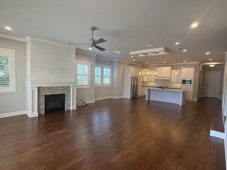 636 SW 128th Ter — Photo 10