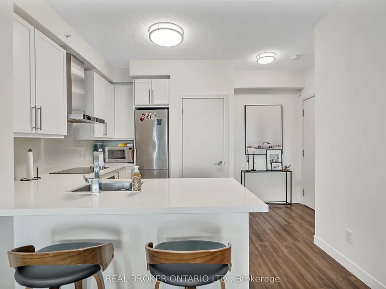 2093 Fairview St #607 — Photo 5